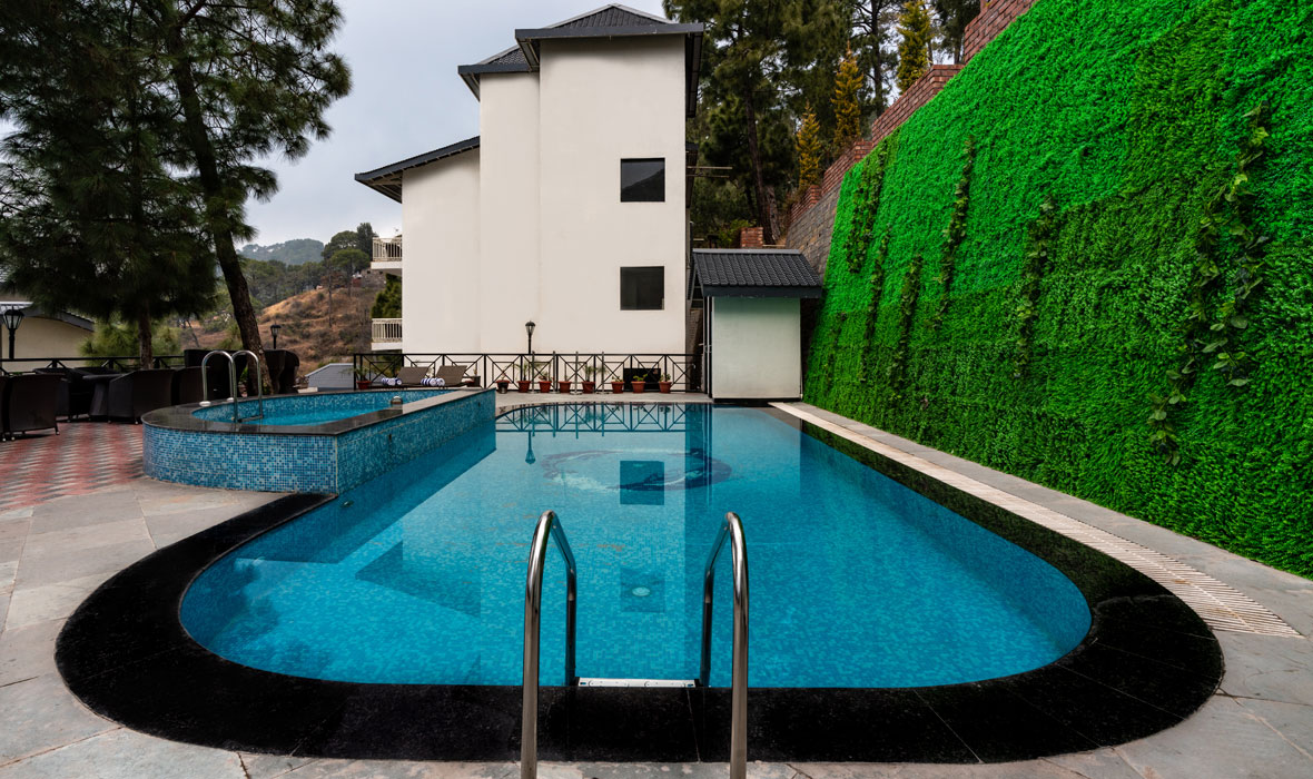 5 star hotels in kasauli with swimming pool
