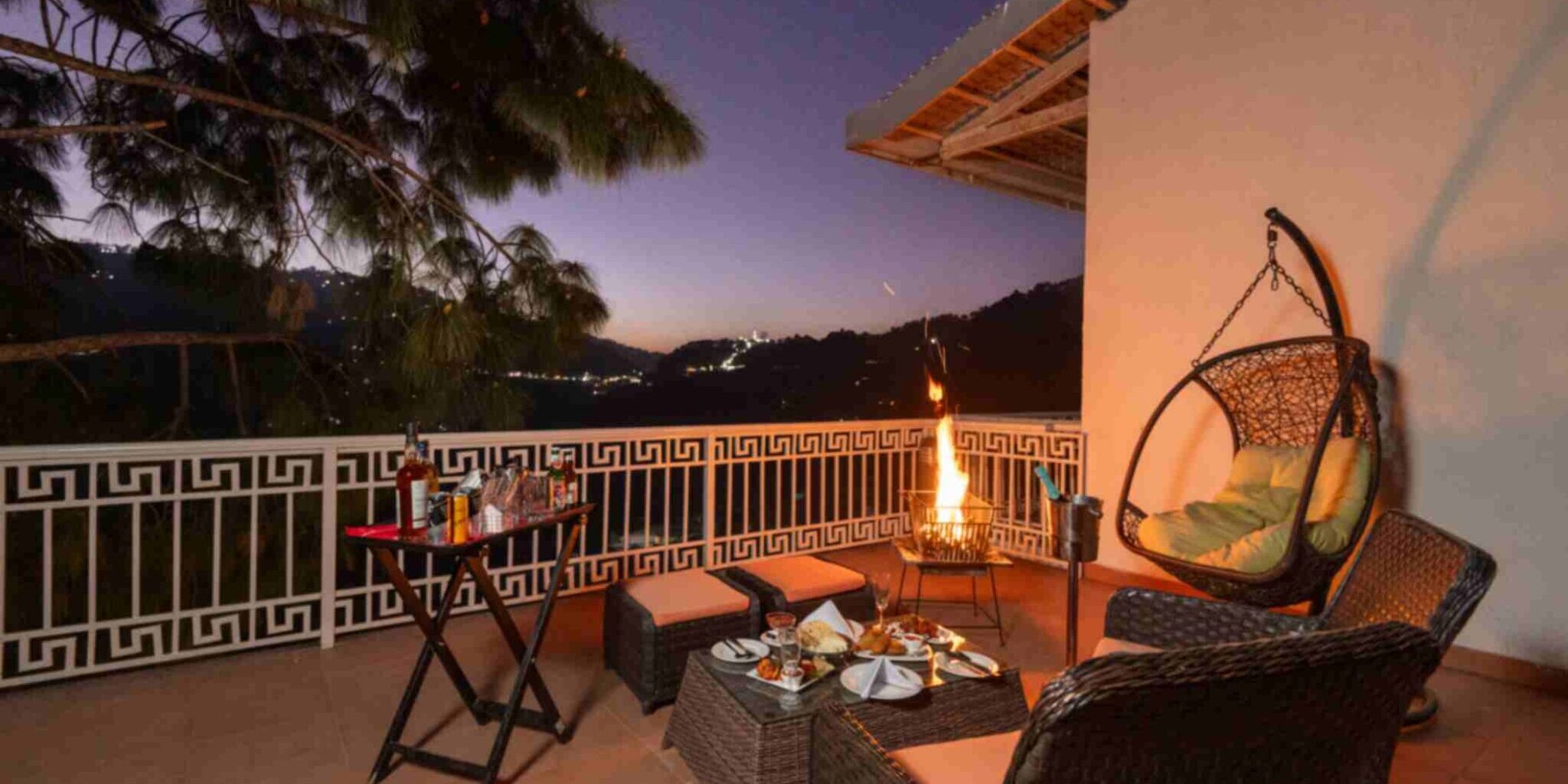 Last-Minute Hotel Booking: Book luxury hotels Kasauli