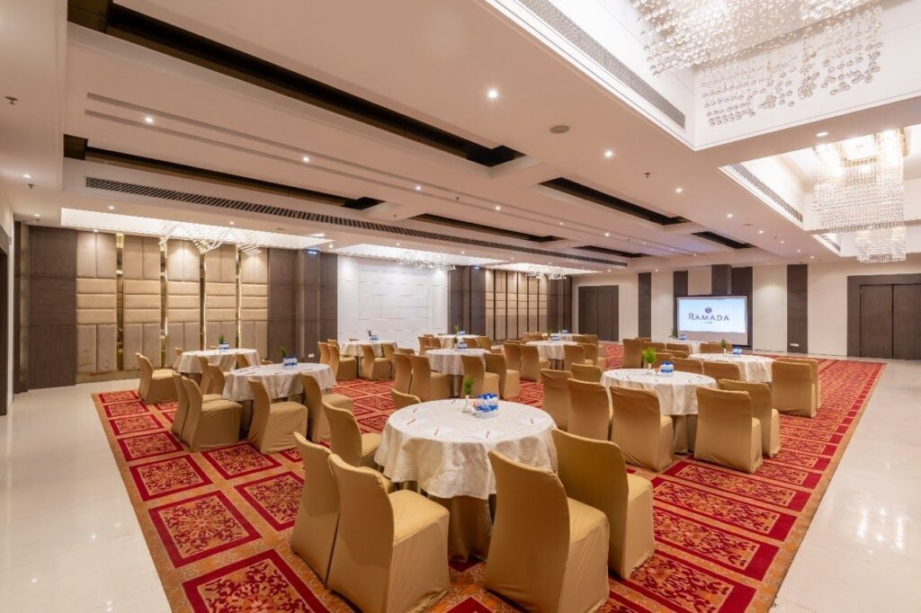Senate board room with hotels in kasauli